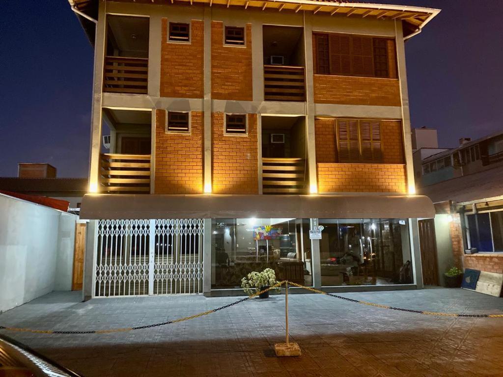 Milton Leite Suite Governador Celso Ramos Exterior photo